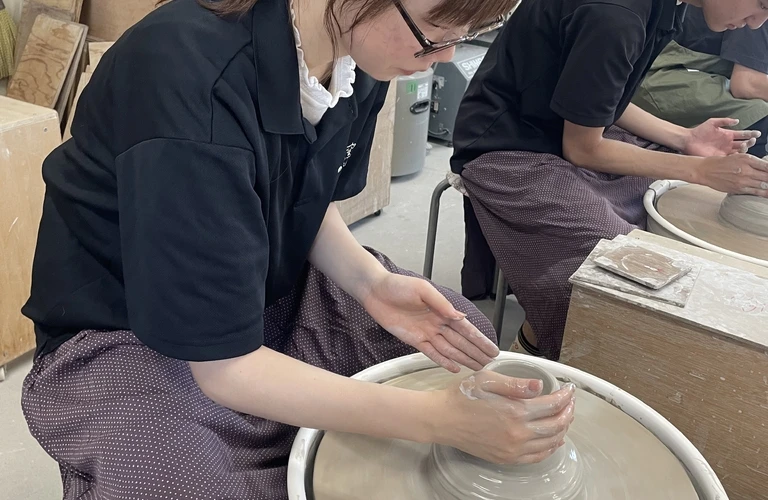 陶芸で創造の扉を開こう！