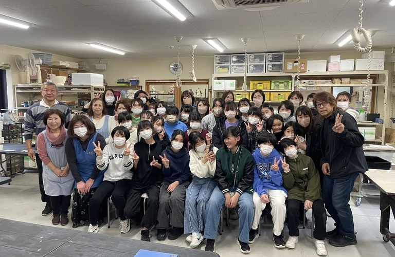 親子で楽しむ手作り陶芸の世界へようこそ